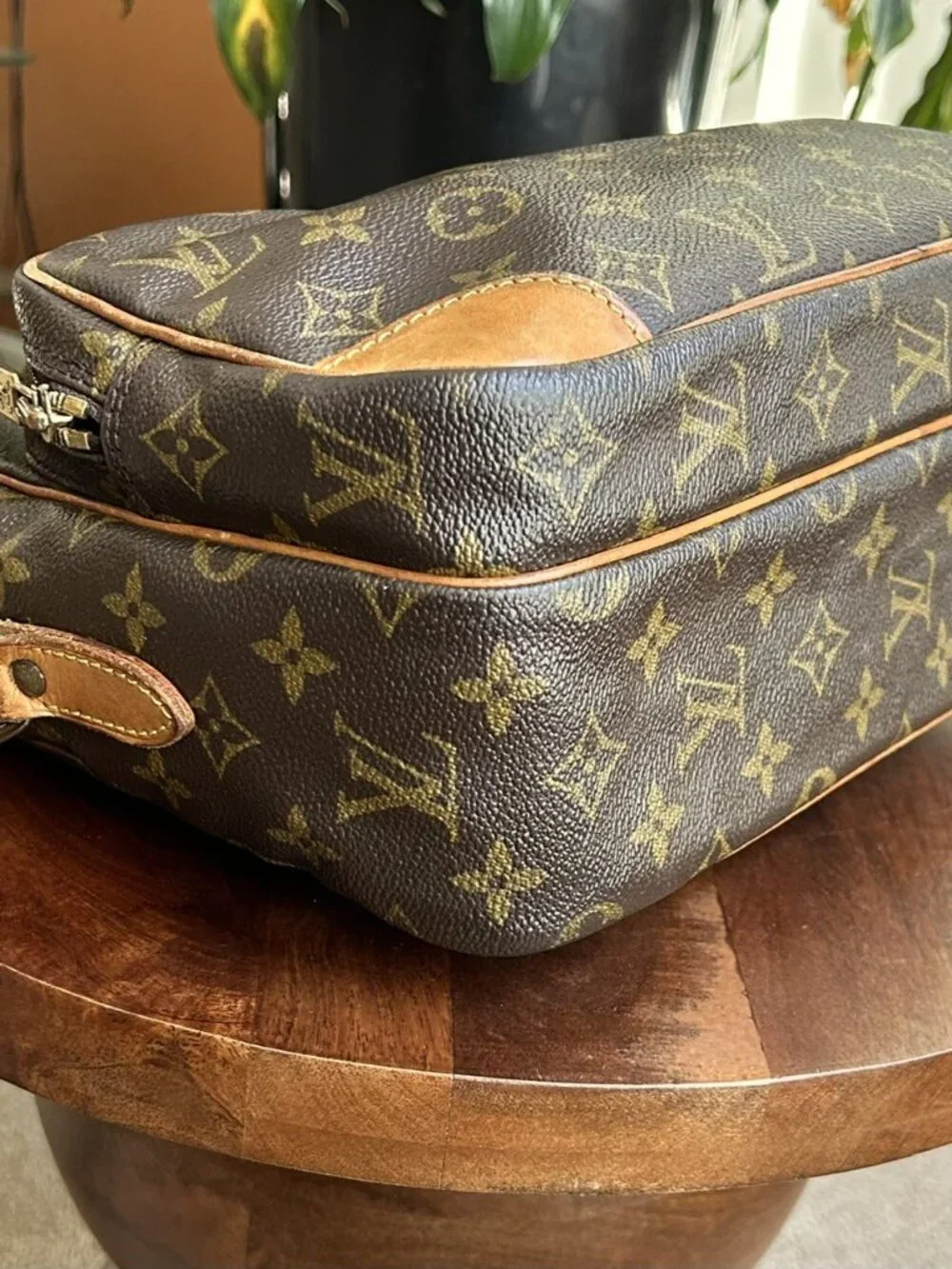 LOUIS VUITTON Monogram Nil 28 Shoulder Bag